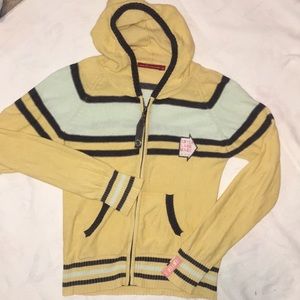 A sweater jacket 🧥